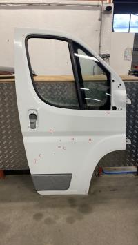 Porte avant droit
