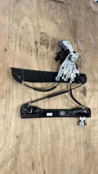 Leve vitre electrique avant droit