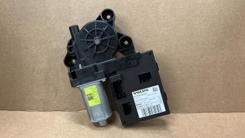 Moteur leve vitre avant gauche
