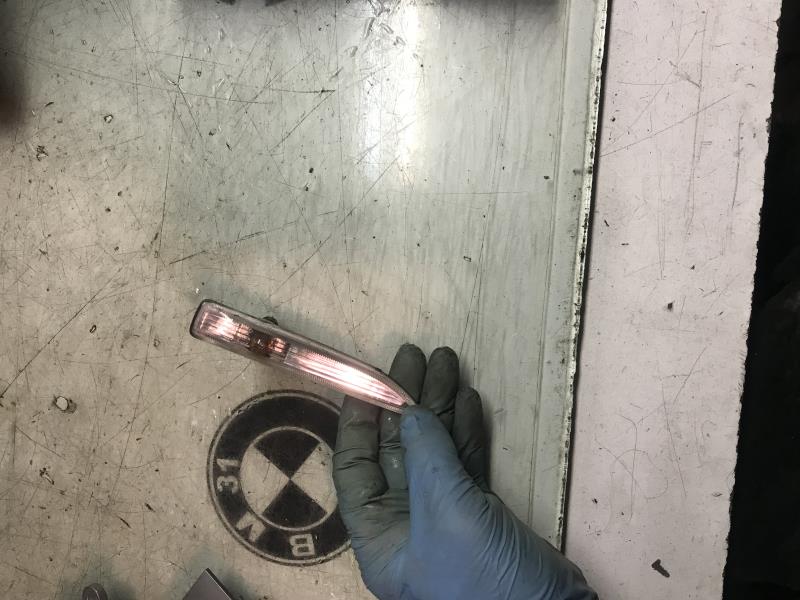 Ripetitore lampeggiante anteriore sinistro (Luci)