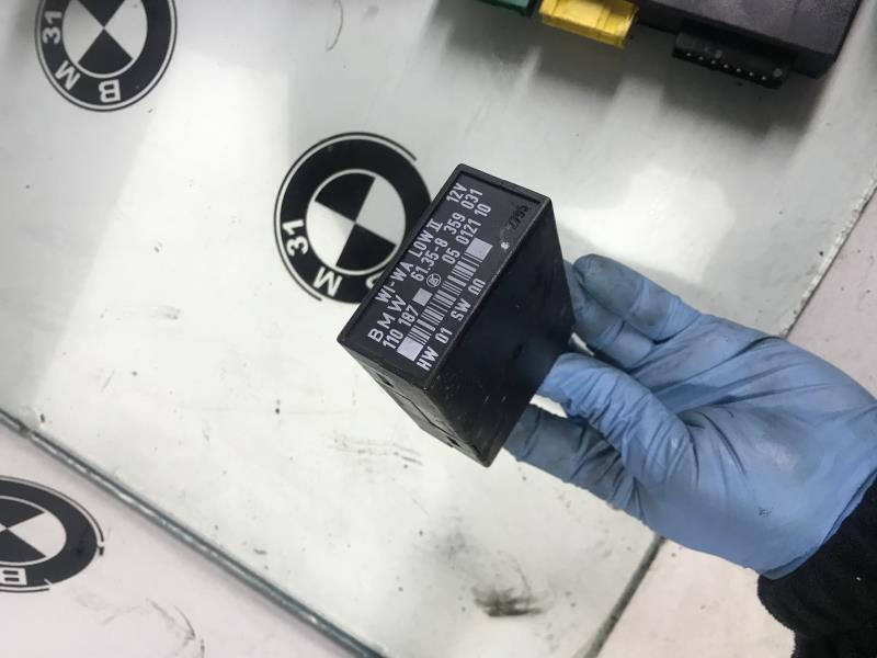 Window wiper relay