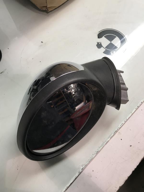 Retrovisor izquierdo