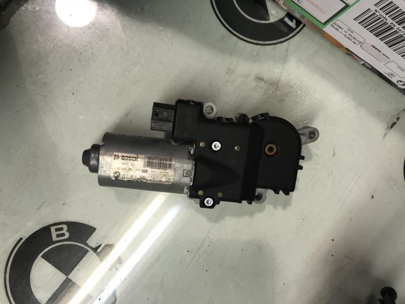 Moteur toit ouvrant