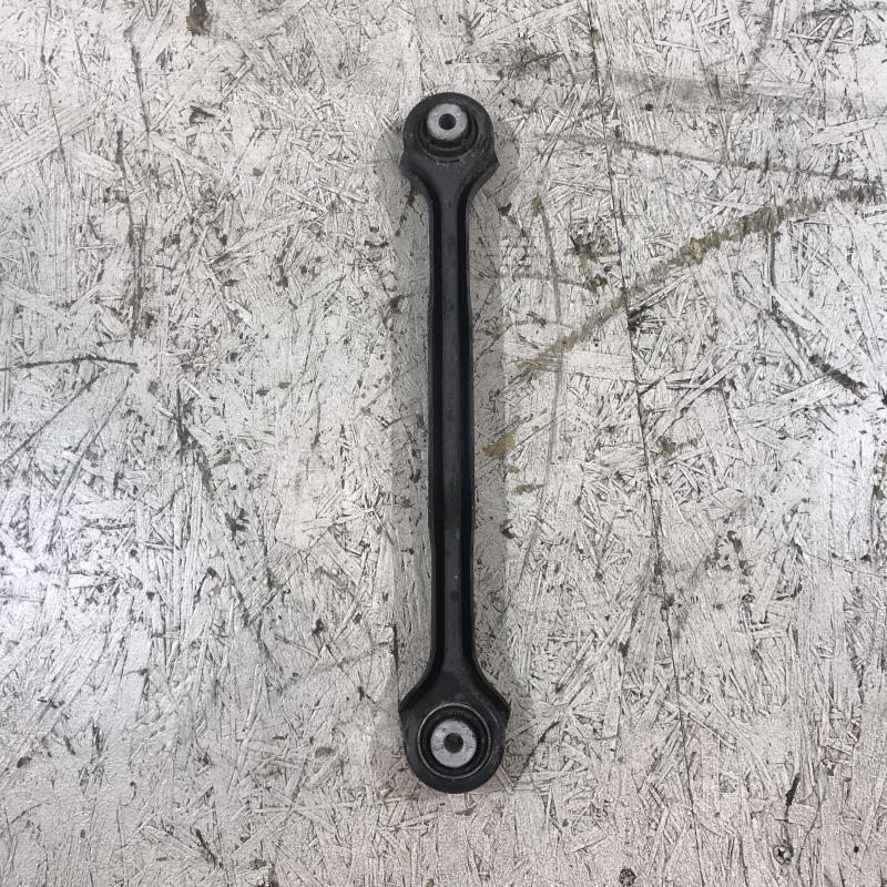 Brazo de suspensión trasero derecho