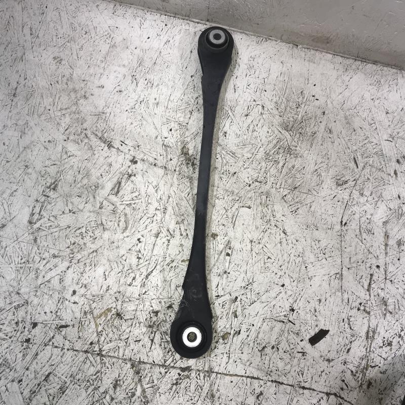 Bras de suspension superieur arriere gauche
