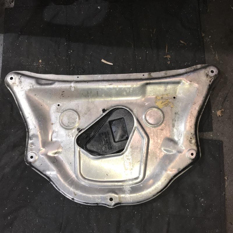 Cache sous moteur