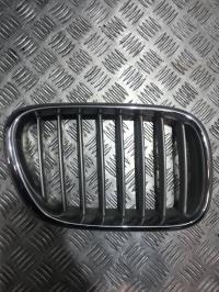 Grille de calandre droite