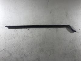 Baguette de porte avant gauche