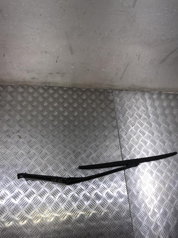 Braccio tergicristallo anteriore sinistro