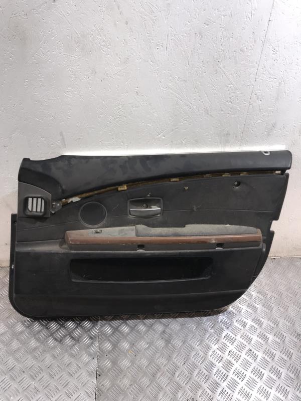 Panneau de porte avant droit