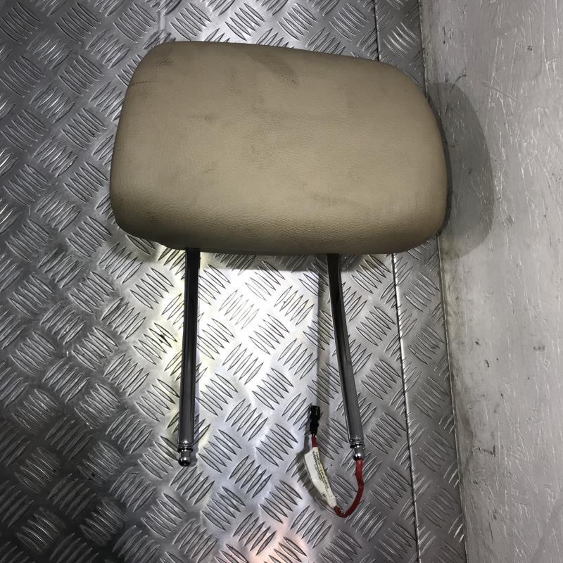 Appui tete avant