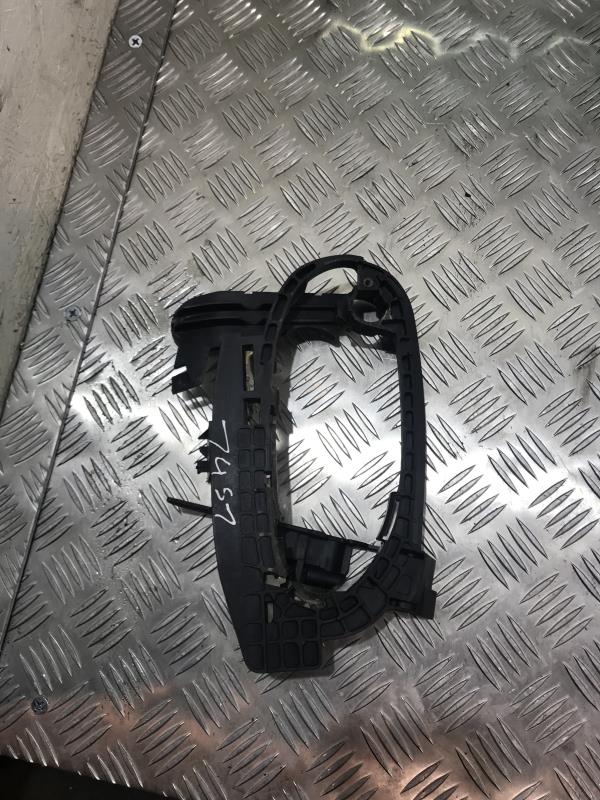 Support poignee porte arriere droite