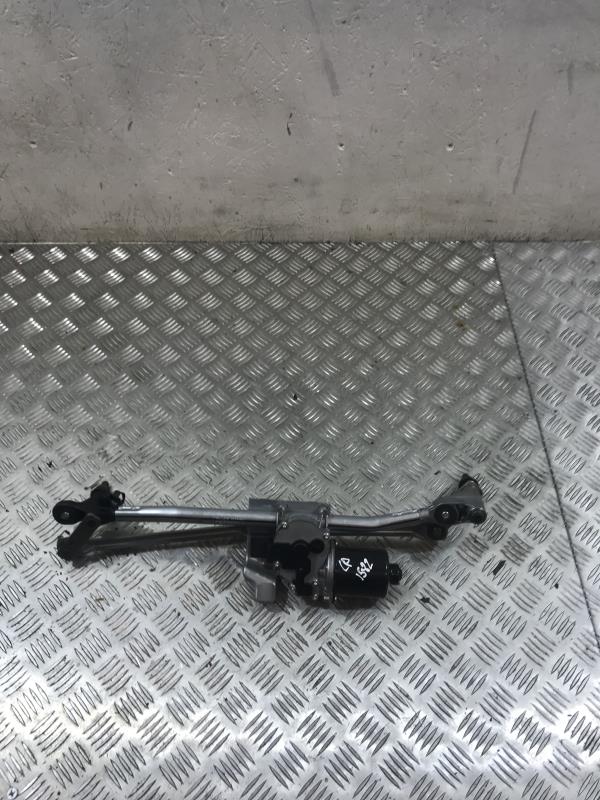 Moteur essuie glace avant