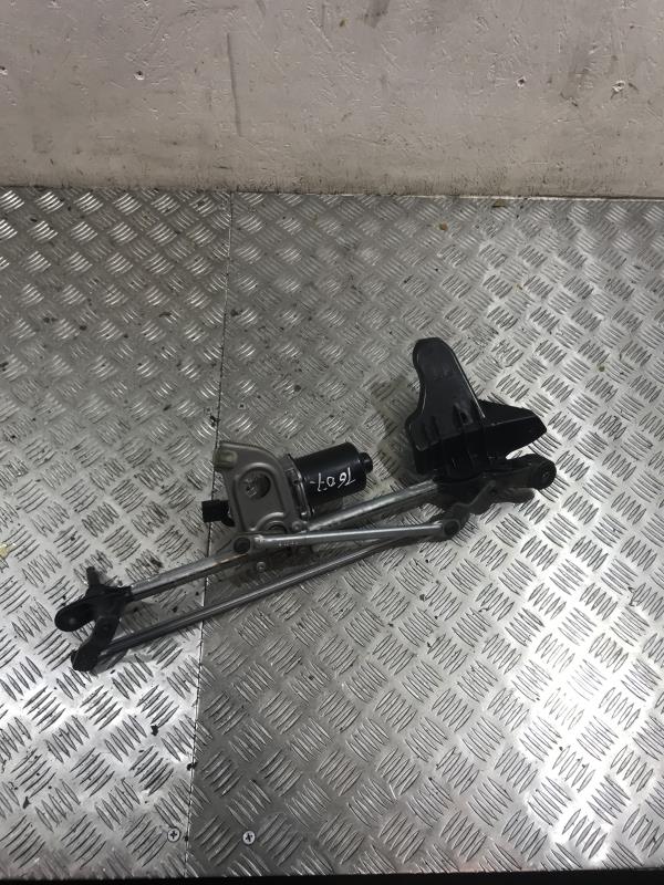 Motore tergicristallo anteriore
