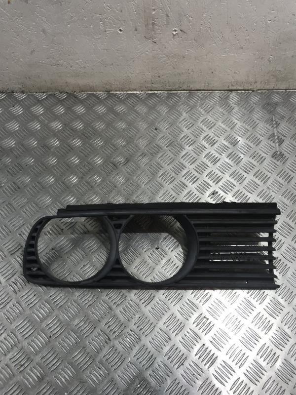 Grille de calandre droite