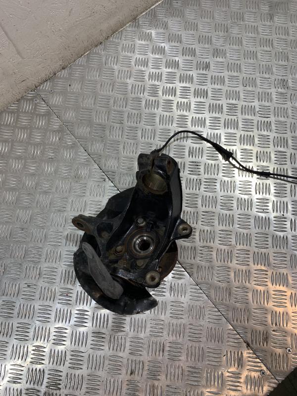 Fusee avant gauche