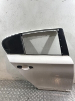 Puerta trasera derecha