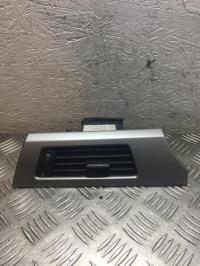 Aerateur tableau de bord avant gauche