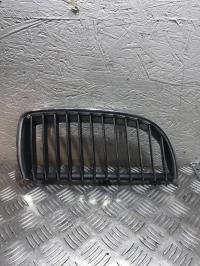 Grille de calandre droite