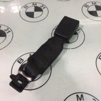 Attache ceinture arriere centrale