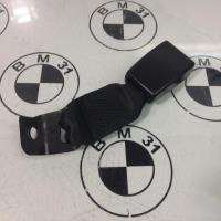 Attache ceinture arriere gauche