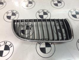 Grille de calandre droite