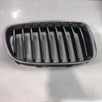Grille de calandre droite