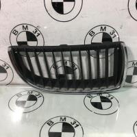Grille de calandre droite