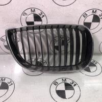 Grille de calandre droite
