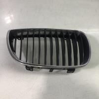 Grille de calandre droite