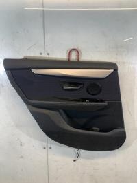 Panel de puerta trasera izquierda