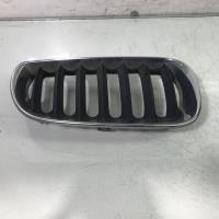 Grille de calandre droite