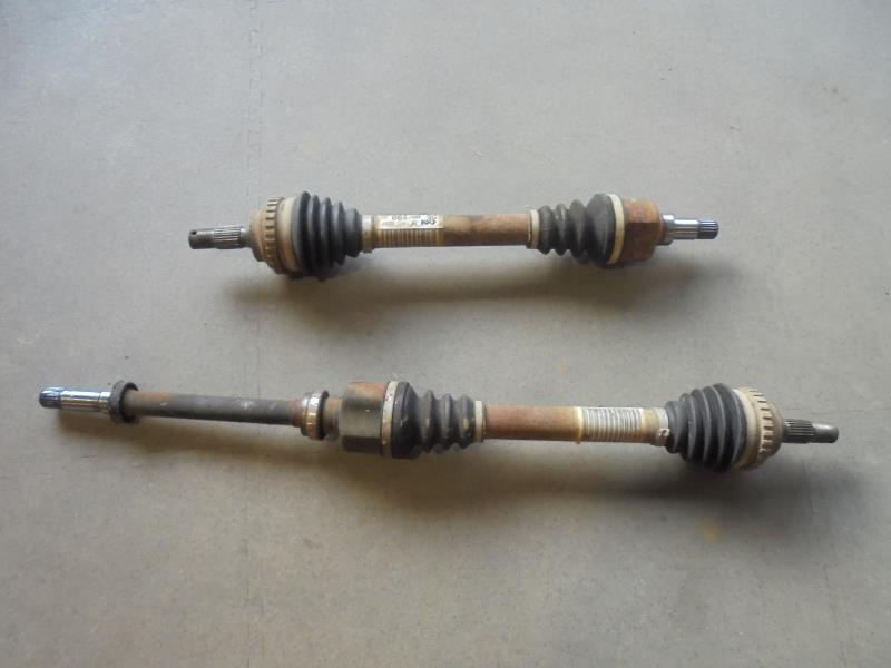 Cardan gauche (transmission)