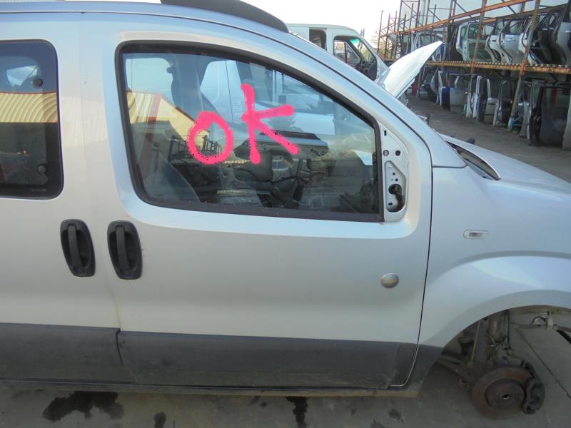 Porte avant droit