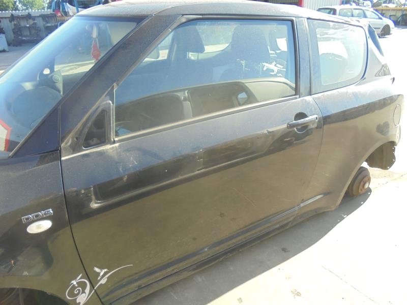 Porte avant gauche