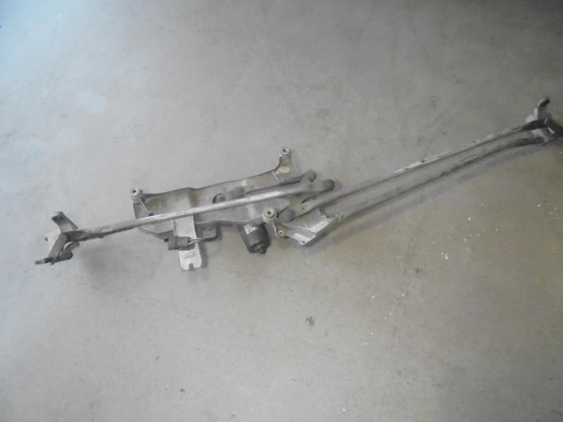 Moteur essuie glace avant
