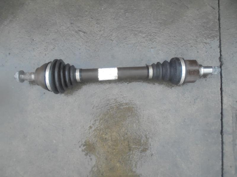Cardan gauche (transmission)