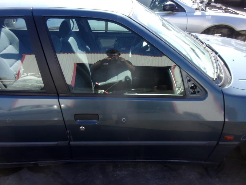Porte avant droit