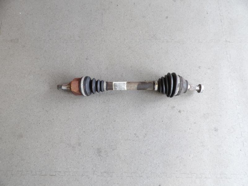 Cardan gauche (transmission)