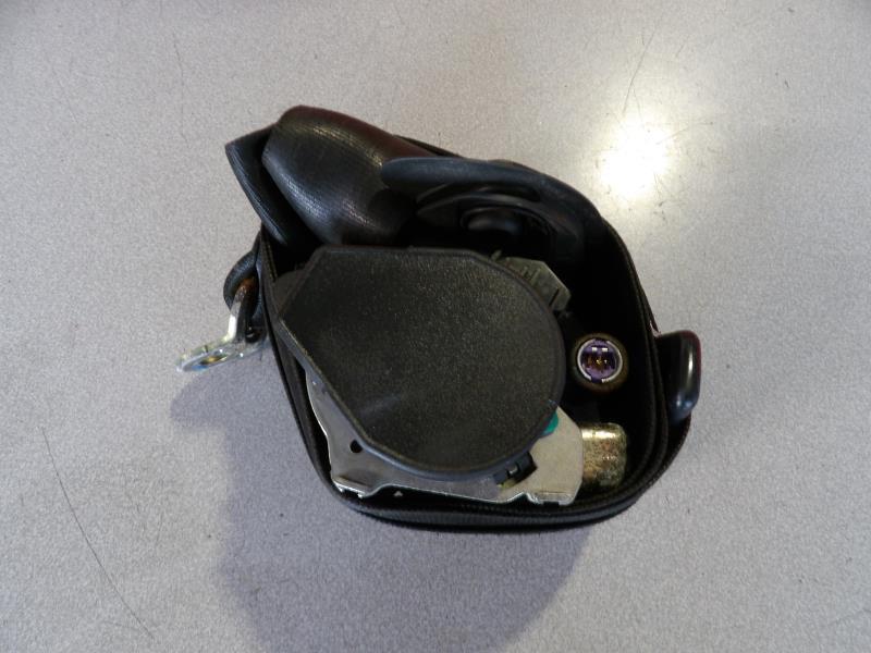 Ceinture avant gauche