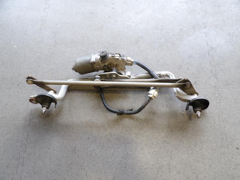 Moteur essuie glace avant