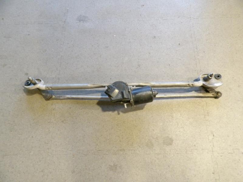 Moteur essuie glace avant