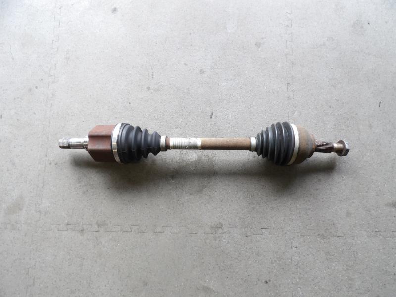 Cardan gauche (transmission)