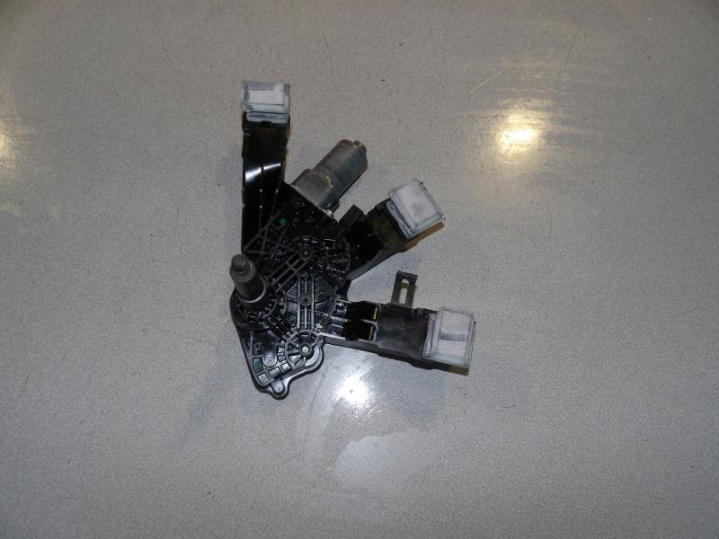 Moteur essuie glace arriere