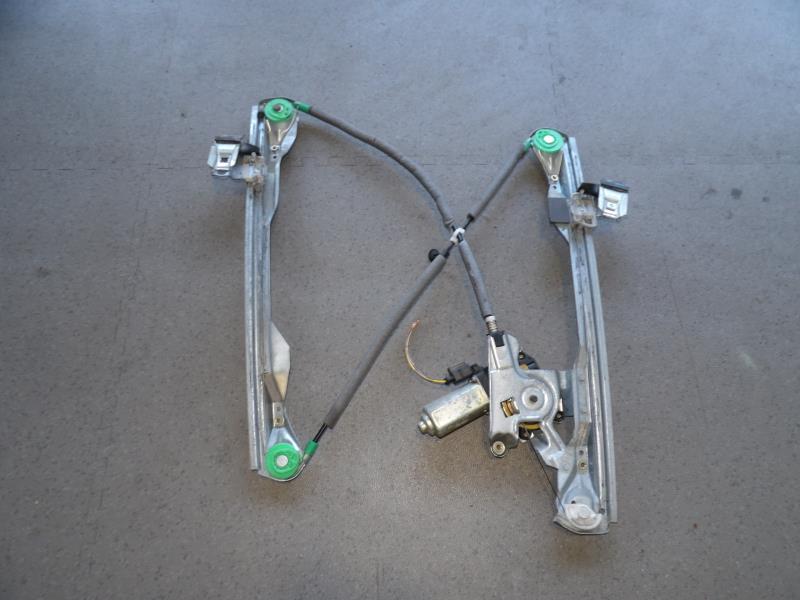 Leve vitre electrique avant droit