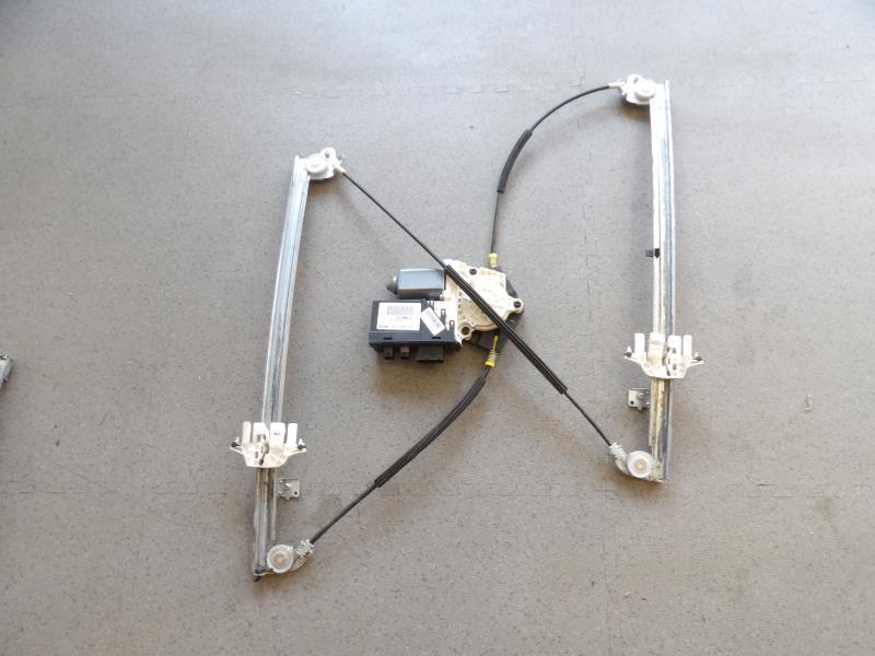Leve vitre electrique avant gauche