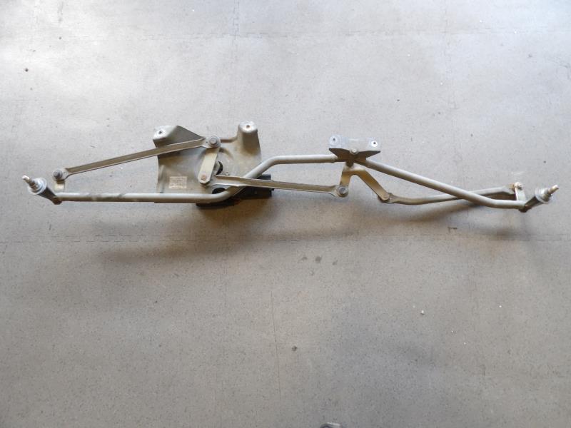 Moteur essuie glace avant