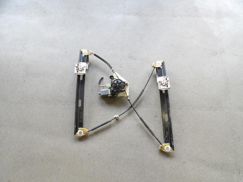 Leve vitre electrique avant droit