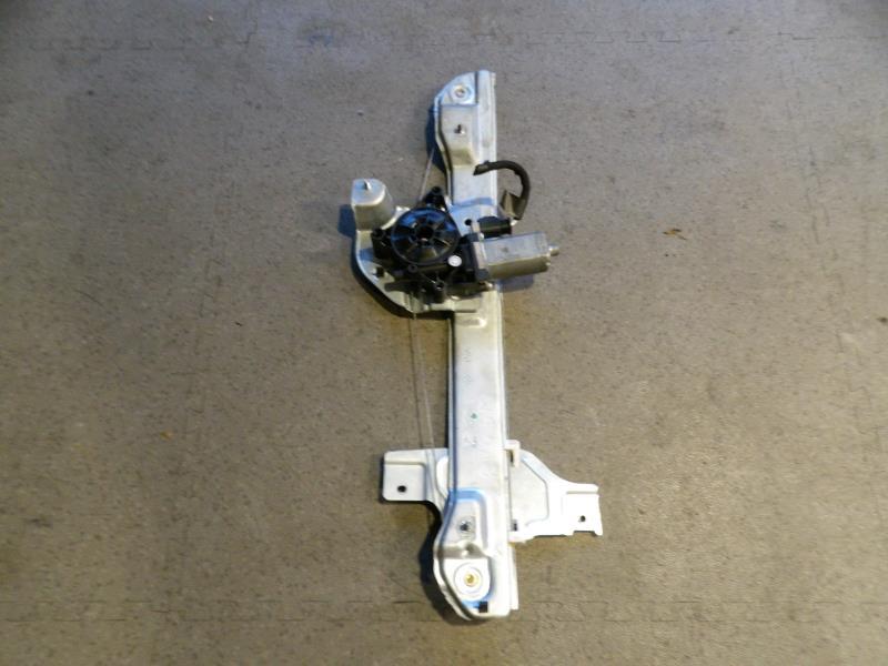 Leve vitre electrique avant gauche
