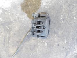 Etrier avant gauche (freinage)